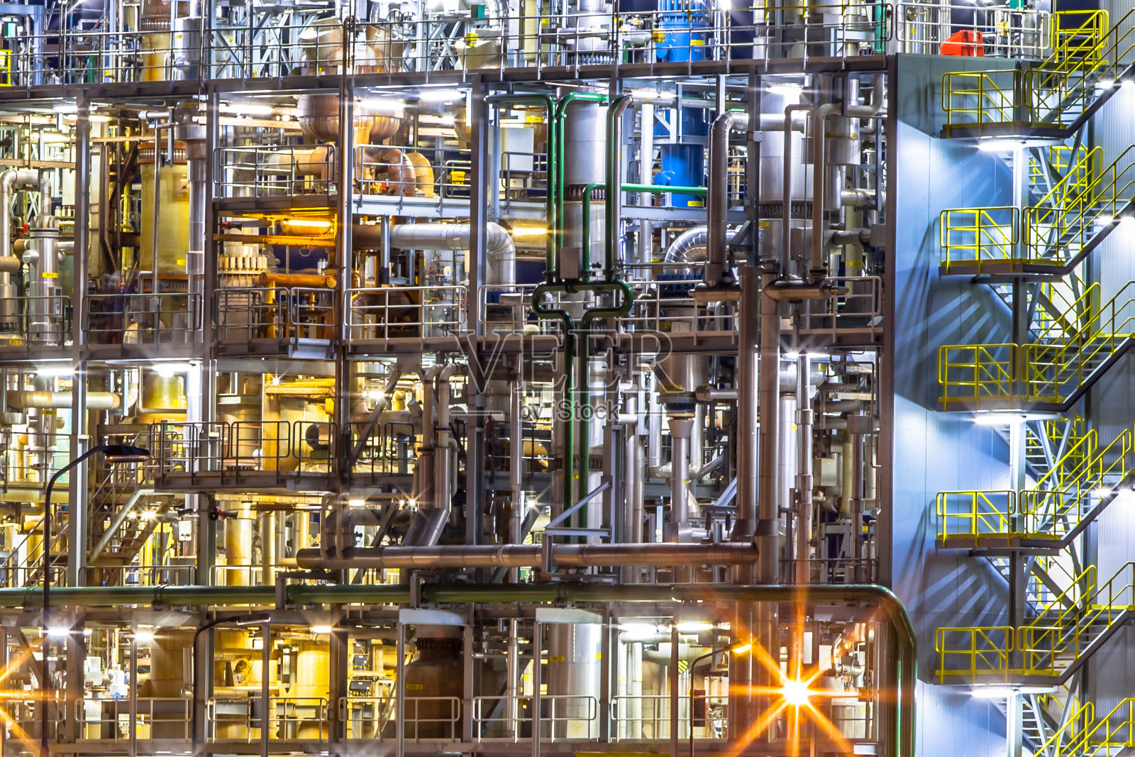 化工工廠夜景細節(jié)